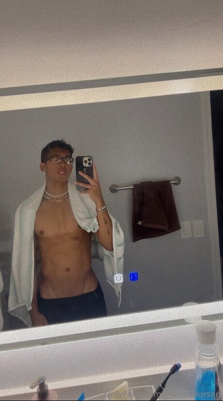 J Shredderson top model image