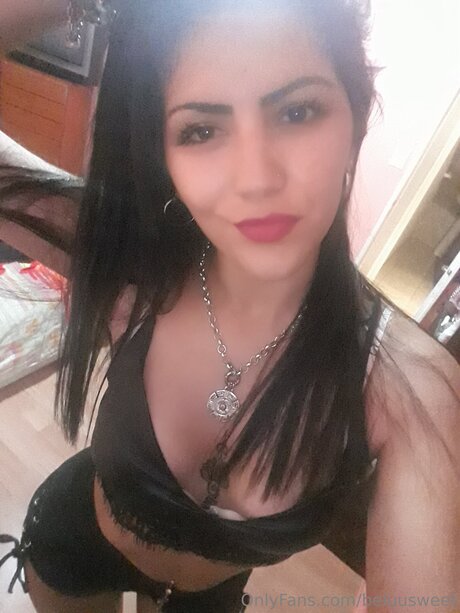 Beluusweet art star gallery