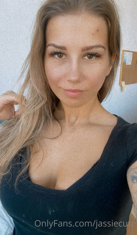 jassiecute star pornographic picture