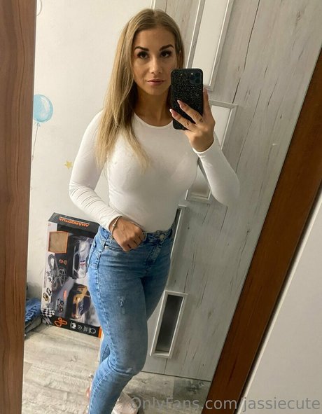 jassiecute pornstar art pics