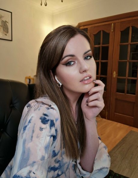 Suzy Lu exclusive pornstar pic