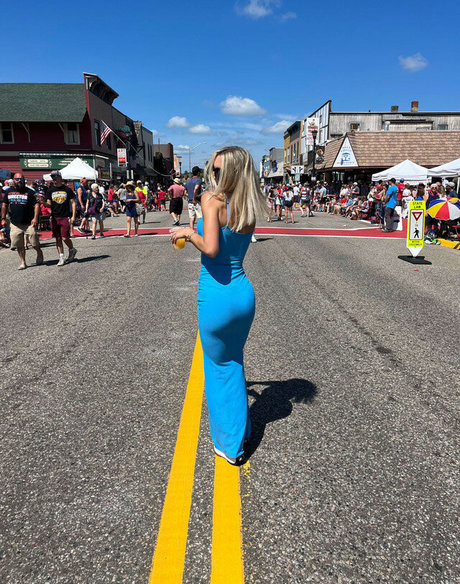 Natalie Decker sexy star photos