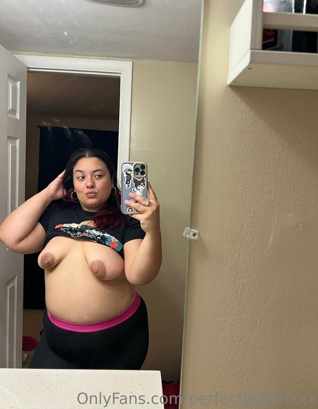 perfectpeachxxx star erotic image