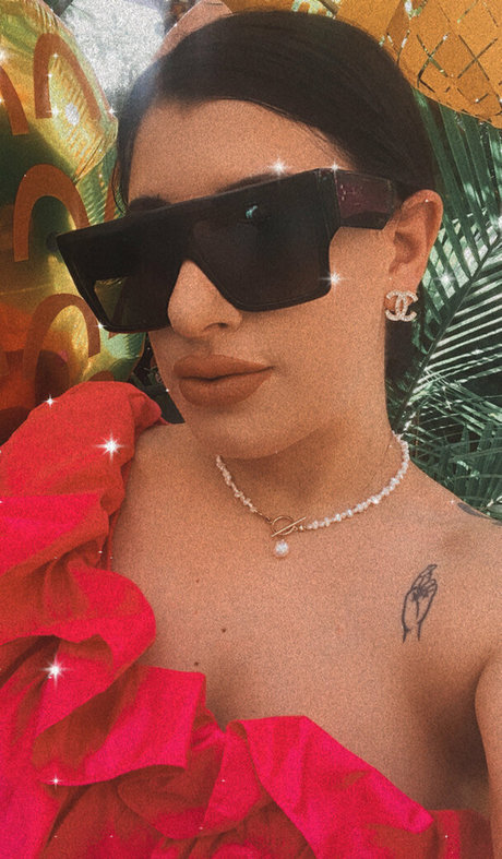 Serenasinsxxx pretty model image