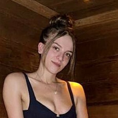 vicrose27 nude star pic