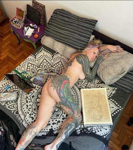 Calopsyco model art archive