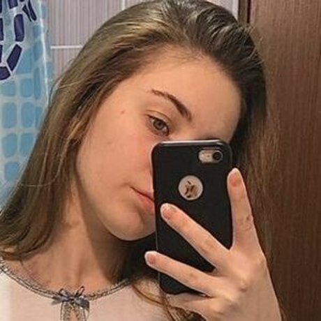 Sluzaika exclusive model gallery