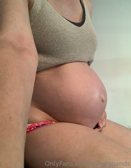 evieexpands top star pics