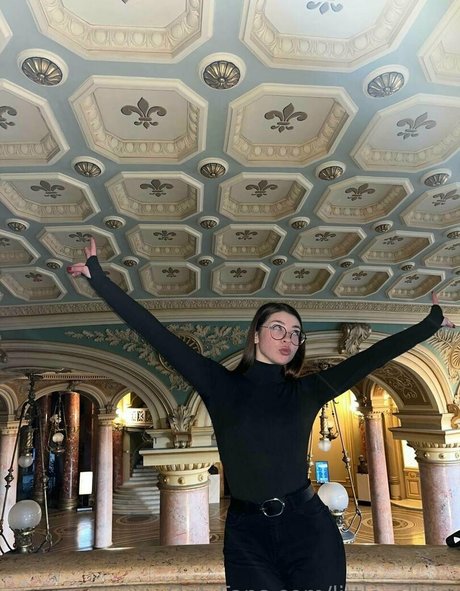 lilu20 nice pornstar image