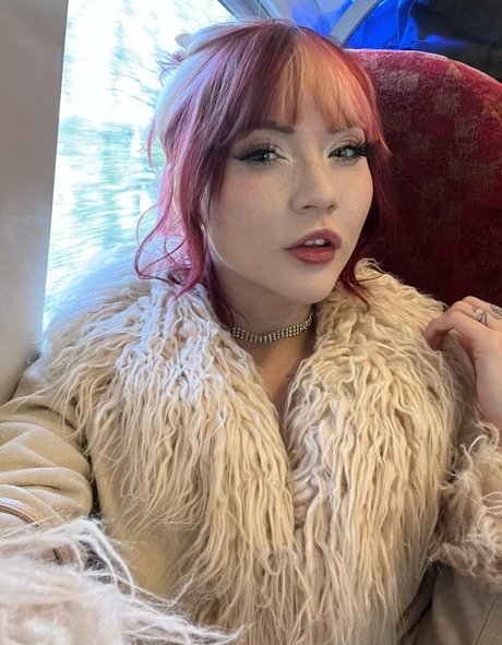 Eva Ray pornstar art gallery