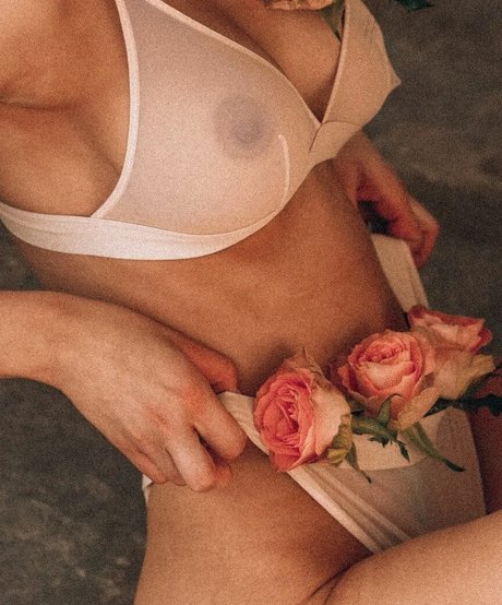 julisewka free model pics