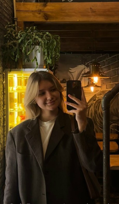 pervokursnica pretty actress picture