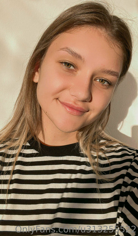 pervokursnica pornstar perfect photo