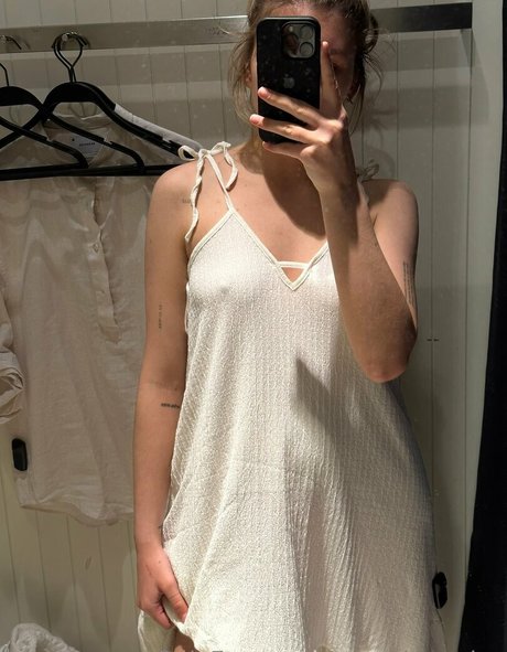 pervokursnica pornstar exclusive pictures