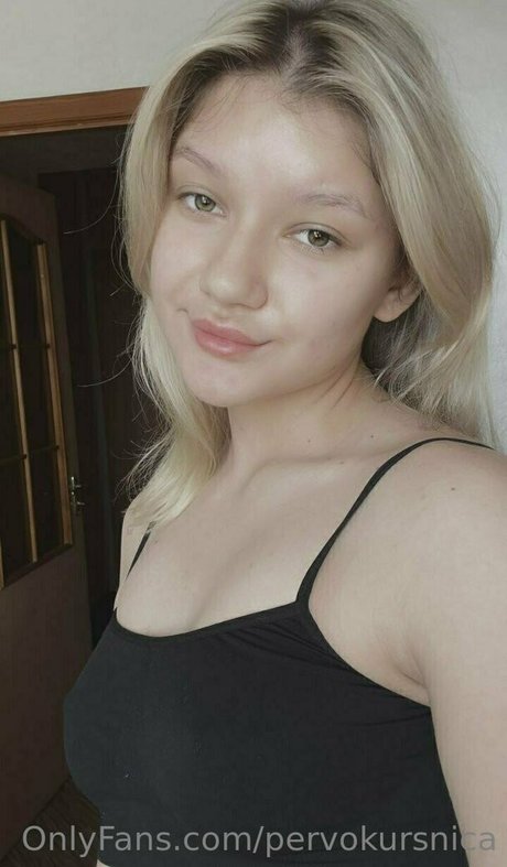 pervokursnica nude pornstar pics