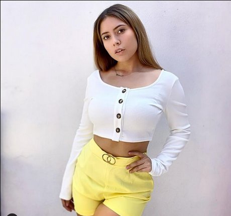 Vivi Alto pornstar hot img