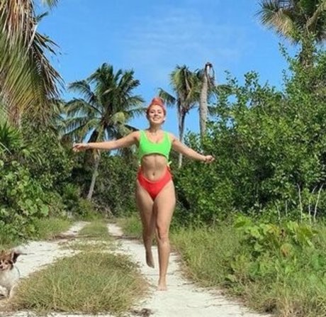 Vivi Alto star naked archive