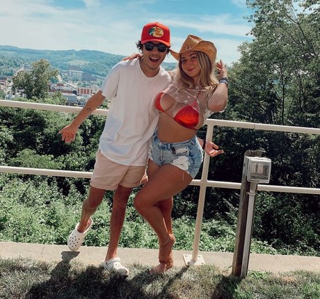 Jolieboero naked pornstar image