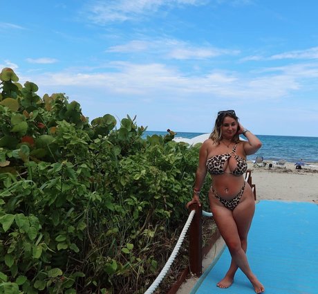 Jolieboero exclusive star photo