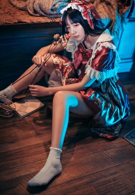 aooomi exclusive model images