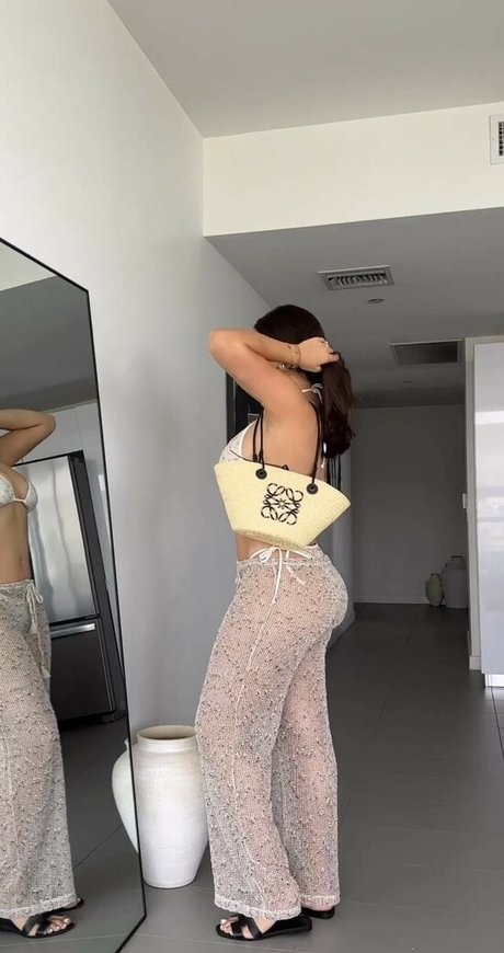 Nazanin Kavari nice star img