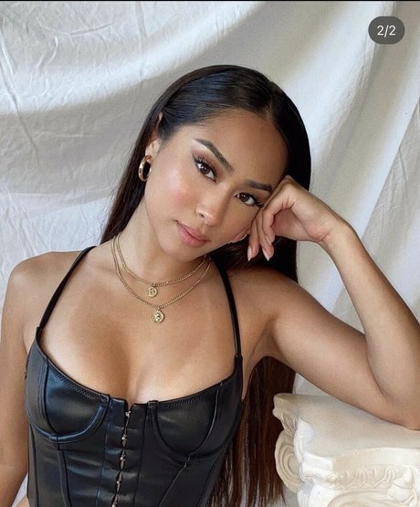 Savannah Palacio model hot picture