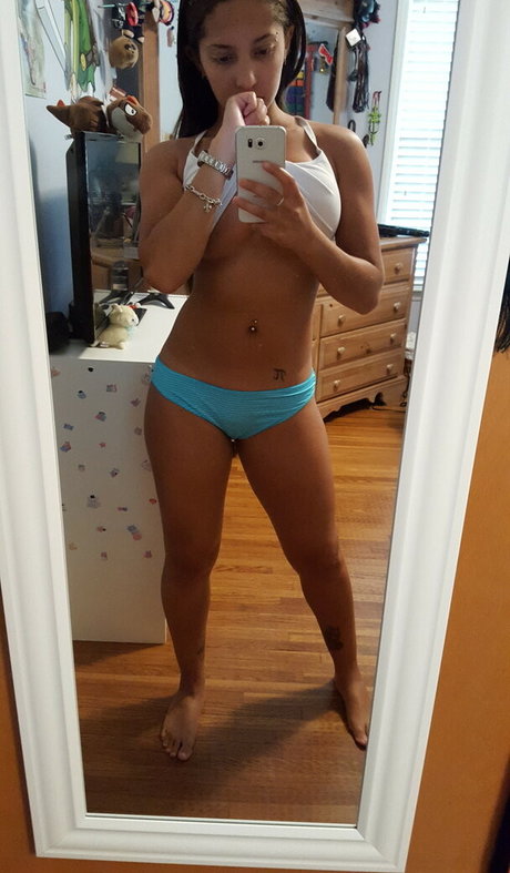 Domi Cosplay top actress photos