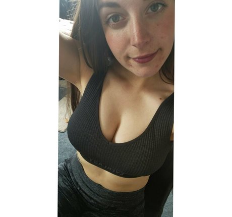 bea zee xxx actress photo