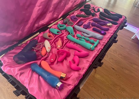 emily bella free model nude images