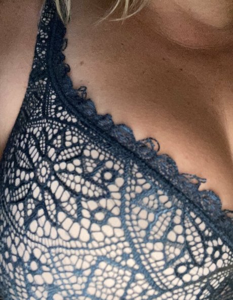 shimademedoit model nudes galleries