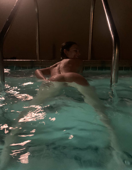 persianbrat69 model naked pics