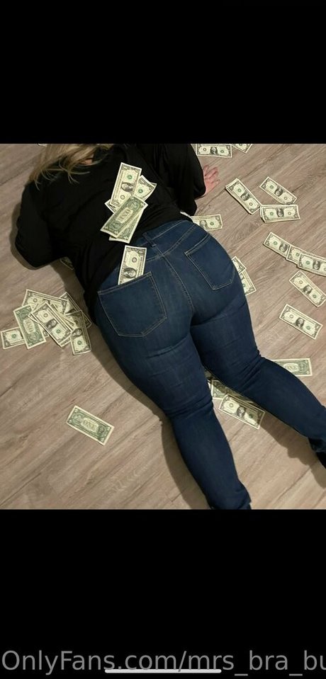 mrs bra buster nudes model photo