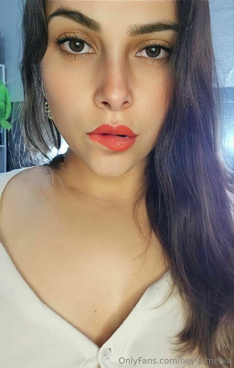 Heyitsmebia xxx pornstar gallery