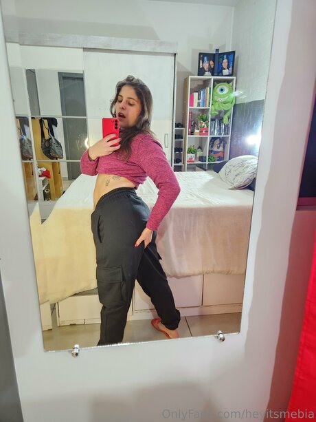 Heyitsmebia Profile pic