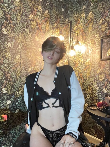 Nexxie 311 pornstar naked picture