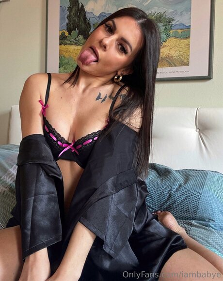 Iambabye star adult photo