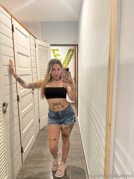 Juliababyxx star sex pic