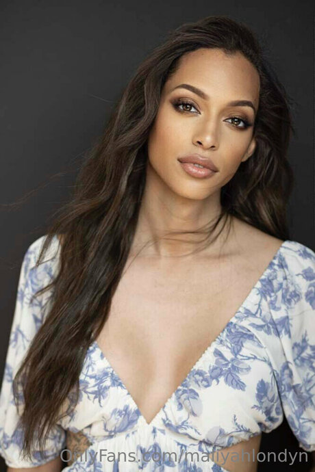 famous asian onlyfans porno photos