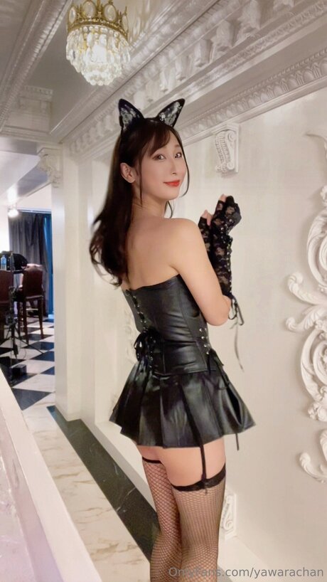 Yawarachan sexy star image