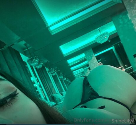 Shinelilya star best photos