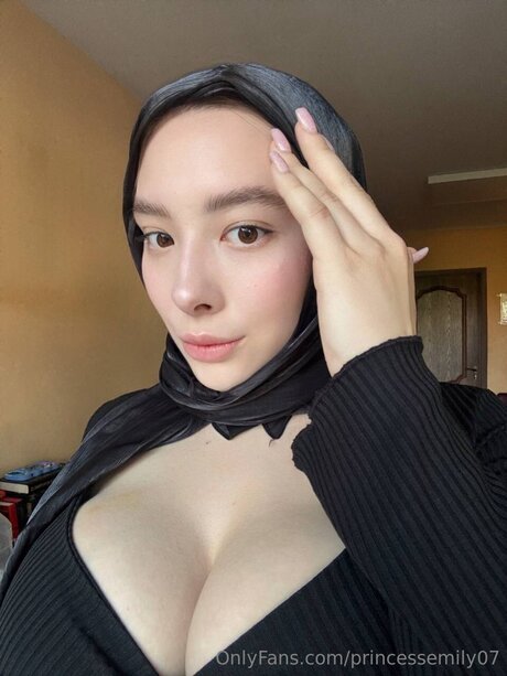 Princessemily07 pretty pornstar pics