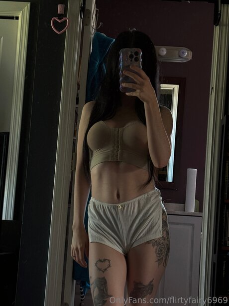 Flirtyfairy6969 beautiful pornstar images