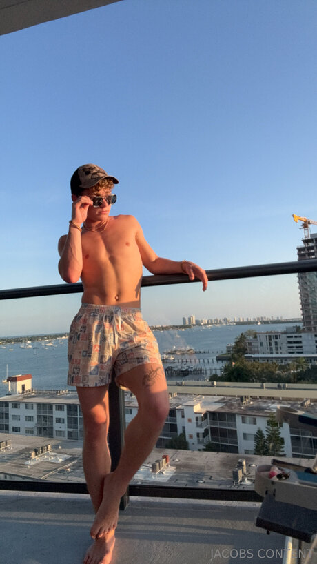 Itsjacob2 model top pictures