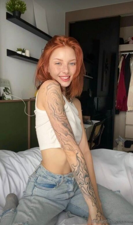 Aminacutfree best model picture