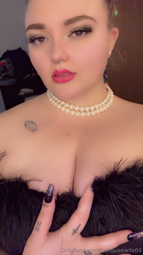 Funhousewife69 porn actress galleries