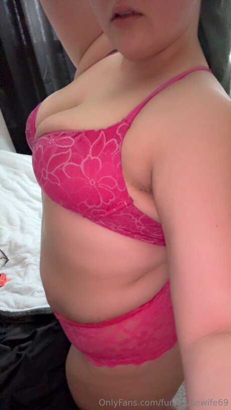 Funhousewife69 hot model photos