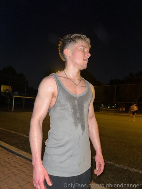 Bigblondbanger pornstar erotic pics