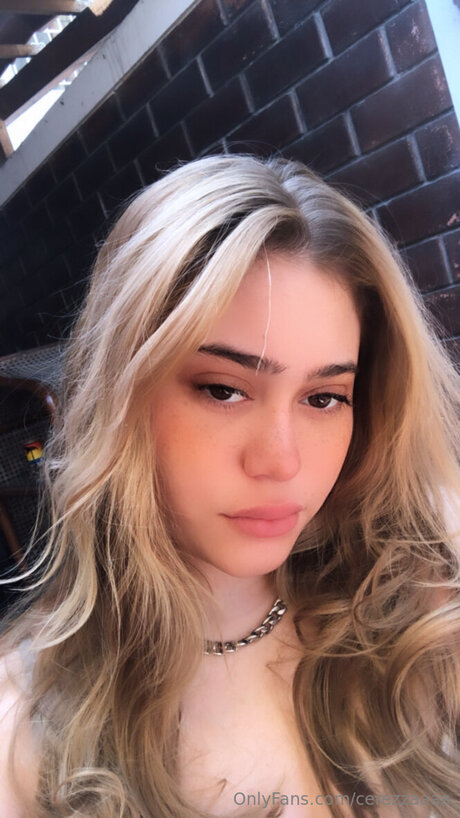 Cerezzaaaa pornstar hot pics