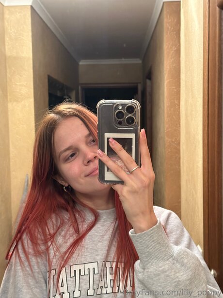 Lily Poppy beautiful model image