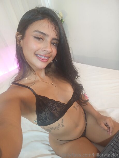 Hillarytaylor pretty star photo